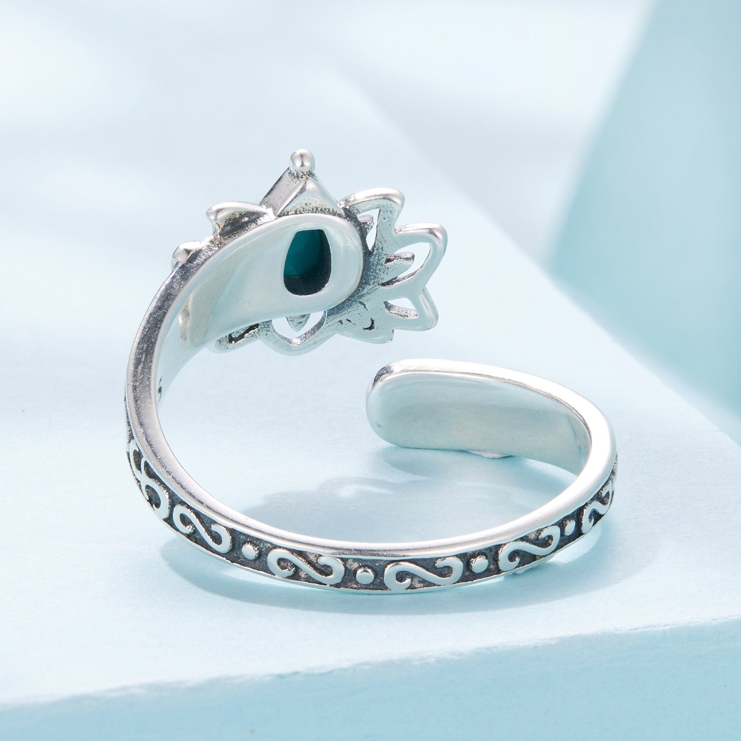 925 Sterling Silver Ring with Synthetic Turquoise in Oxidized Finish for Women
