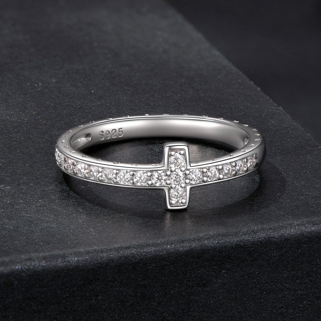 925 Sterling Silver Moissanite Ring in Size 6